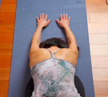 ６０代からのヨガ