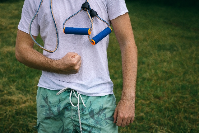 ピラティスで効果的に腹筋を使って鍛えることができる？