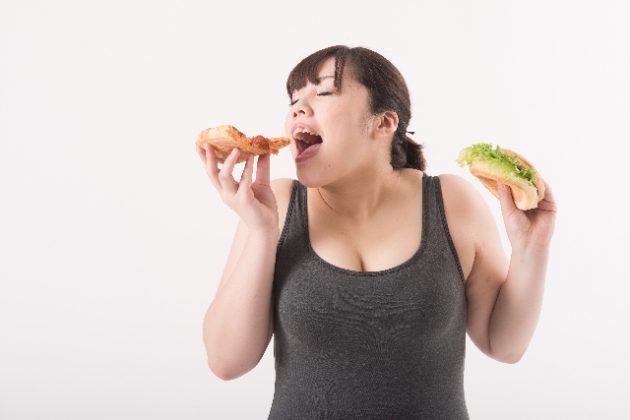 ヨガでダイエットをする際、食事に関する注意点は？