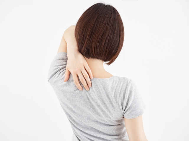 肩甲骨はがしが必要かどうかチェックする方法とは？