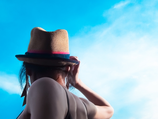 肩甲骨はがしで顔のたるみを改善することができる？