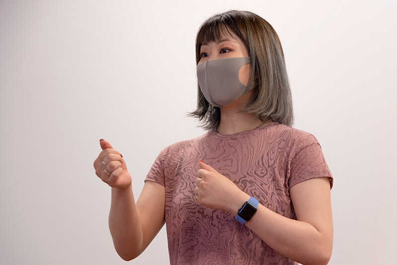 ピラティスレッスン中のRieさん