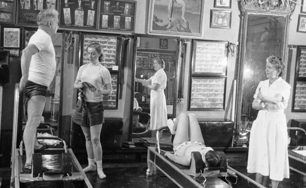 ピラティス氏自身の病気の克服のために開発されたエクササイズ