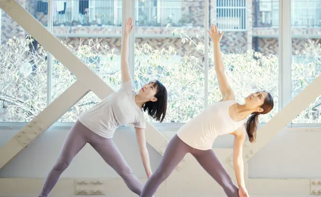 朝〜夜まで開催する月間1,000以上の豊富なレッスン